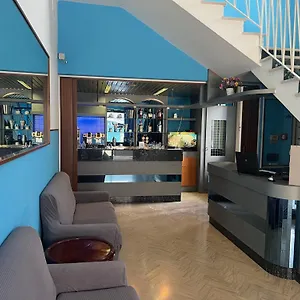  Hotel Estense Italia