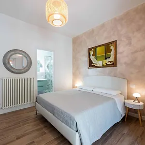  Affittacamere Marcantonio Ampia Con Bagno Privato E Self Check In Italia